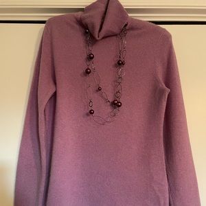 Lord & Taylor beautiful mauve cashmere turtleneck